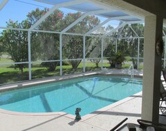 Hotel Hermosa casa familiar, piscina climatizada, WiFi, admite mascotas (Cape Coral, EE. UU.)