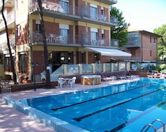 Hotel Ascot (Cérvia, Italy)