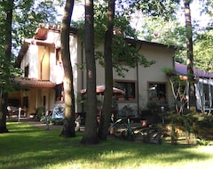 Bed & Breakfast Villa Podkowa (Podkowa Leśna, Polonia)