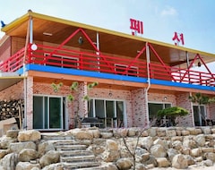 Khách sạn Sannaeum Mulnaeum Pension Hwacheon (Hwacheon, Hàn Quốc)