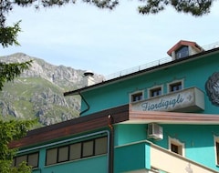 Otel Fiordigigli (L'Aquila, İtalya)