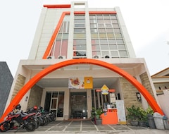 Otel OYO 450 Semampir Residence (Surabaya, Endonezya)