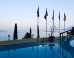 Khách sạn Hotel Valledi Village (Kymi, Hy Lạp)