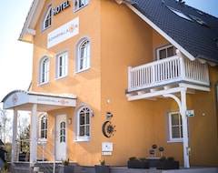 Hotel Garni Sonnenklahr (Göhren, Germany)