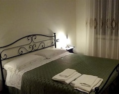 Hotelli Il Casolare Degli Alburni (Castelcivita, Italia)