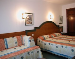 Hotel Touris (El Grove, İspanya)