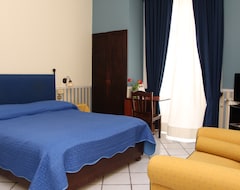 Hotel Santa Lucia 50 (Naples, Italy)