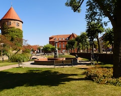 Otel Zur Eldenburg (Lübz, Almanya)