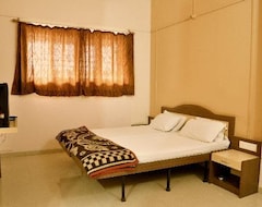 Khách sạn SPOT ON 46414 Hotel Ritesh (Solapur, Ấn Độ)
