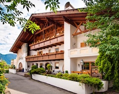 Hotel Alpenhof (Dorf Tirol, İtalya)
