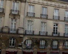 Hotel Suite Pommeraye (Nantes, France)