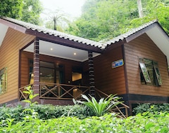 Hotel Taman Safari Lodge (Puncak, Indonesia)