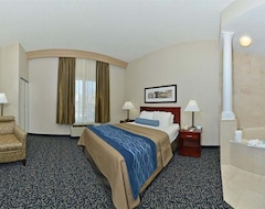 Holiday Inn Express & Suites Philadelphia - Mt Laurel, An Ihg Hotel (Mount Laurel, ABD)