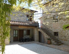 Casa rural Podere Casenove (Citerna, Ý)