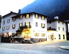 Hotel Boutique Albergo Stazione (Campocologno, Switzerland)