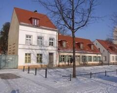 Toàn bộ căn nhà/căn hộ Potsdam-Babelsberg: Living In The Baroque Weaver'S House With Garden And Balcony, Wlan (Potsdam, Đức)