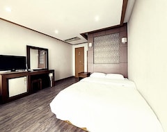 Gangneung Four Season Hotel and Pension (Gangneung, Sydkorea)