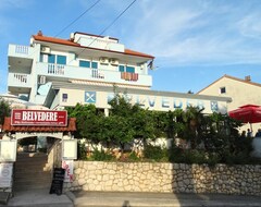 Khách sạn Pansion Belveder (Crikvenica, Croatia)