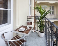 Koko talo/asunto Apartment In Prague With Lift (Praha, Tsekin tasavalta)