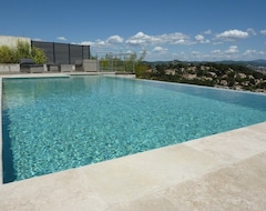 Hotelli Villa 4 Bedroom Swimming Pool And Sea View - Hyeres (Hyères, Ranska)
