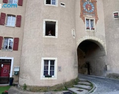 Toàn bộ căn nhà/căn hộ Vivez Un Conte De Fee Dans La Piece Ronde D&apos;une Tour Medievale (Porrentruy, Thụy Sỹ)