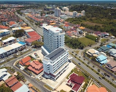 Hotel The Stirling Suites (Miri, Malaysia)