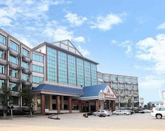 Khách sạn Jiayu County Sanhu Lake Holiday Xiannin g Hotel (Xianning, Trung Quốc)