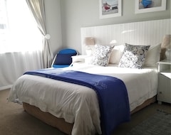 Hotel Dolphin Inn Guesthouse Blouberg (Bloubergstrand, South Africa)