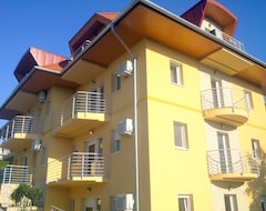 Otel 1000 Home Apartments (Hévíz, Macaristan)