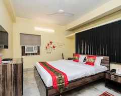 Hotel OYO 10167 SAA Hospitality (Kolkata, India)