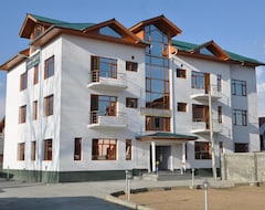 OYO 15858 Hotel Grand Comforts (Srinagar, India)