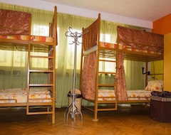 Khách sạn Freeborn Hostel (Timisoara, Romania)