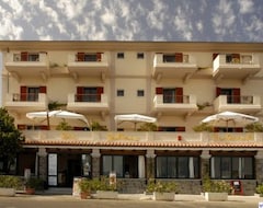 Hotel Il Nuovo Gabbiano (Cala Gonone, Italy)