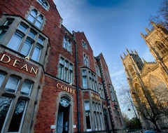 Hotel The Dean Court (York, United Kingdom)
