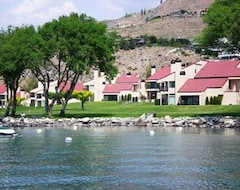 Hotel Moderne og stilfulde ejerlejlighed m / fælles boblebad, pool & Lakefront adgang! (Chelan, USA)