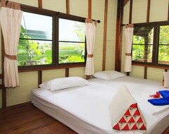 Khách sạn Aonang Cliff View Resort (Krabi, Thái Lan)