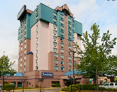 Hotel Travelodge By Wyndham Vancouver Airport (Richmond, Canadá)
