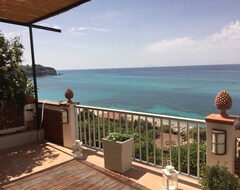 Khách sạn A Peak On The Super Central Sea: The Marinette Of Tropea (Tropea, Ý)