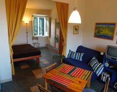 Cijela kuća/apartman Rondine, Panoramic And Silent Apartment In Maremma (Grosseto, Italija)