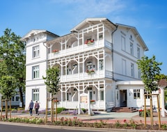 Khách sạn Hotel Getreuer Eckart (Binz, Đức)