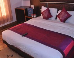 Khách sạn OYO Rooms Majestic Town View Mall Road (Shimla, Ấn Độ)