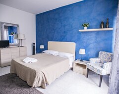 Bed & Breakfast Sant'Antonio Garden Rooms Apartments (Nicolosi, Ý)