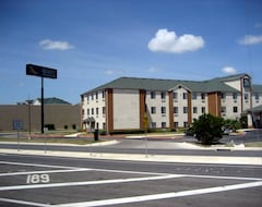 Khách sạn Summit Inn Hotel & Suites (San Marcos, Hoa Kỳ)