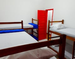 Hostel DZ9 Bed and Breakfast (Niterói, Brazil)