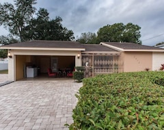 Koko talo/asunto The Cozy House (Tampa, Amerikan Yhdysvallat)