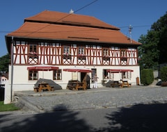 Otel U Bílého Koníka (Sokolov, Çek Cumhuriyeti)