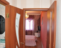 Hotel FIVE STARS (Nerjungri, Russia)
