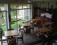 Hotel The Albatross Golfing And Holiday Resort (Kandy, Šri Lanka)