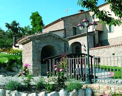 Otel Agriturismo La Sorgente (Macchiagodena, İtalya)