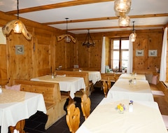 Majatalo Hotel Adler Garni (Zernez, Sveitsi)